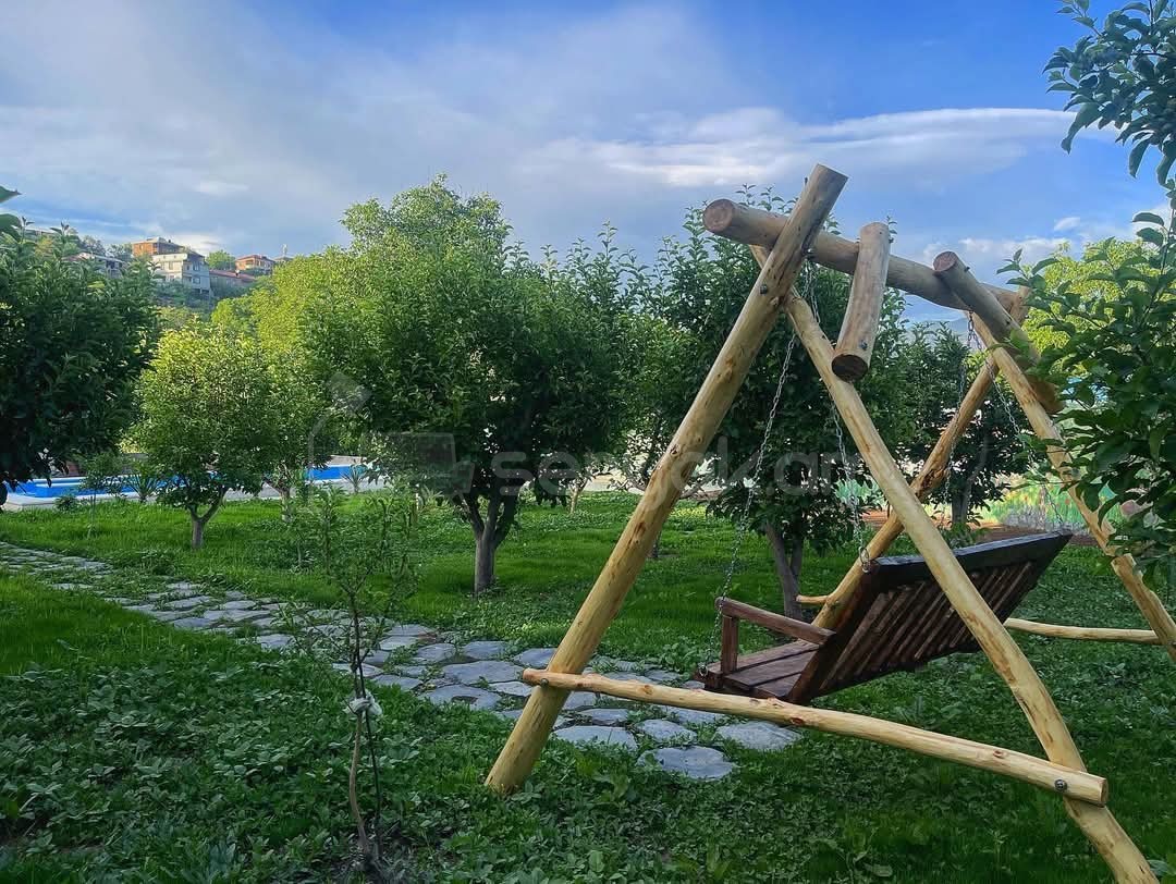 1 Սենյականոց Ամառանոց, 100քմ, Լողավազանով