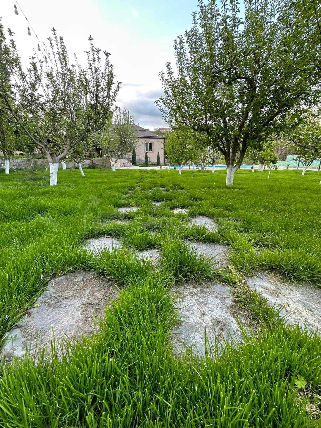 1 Սենյականոց Ամառանոց, 100քմ, Լողավազանով