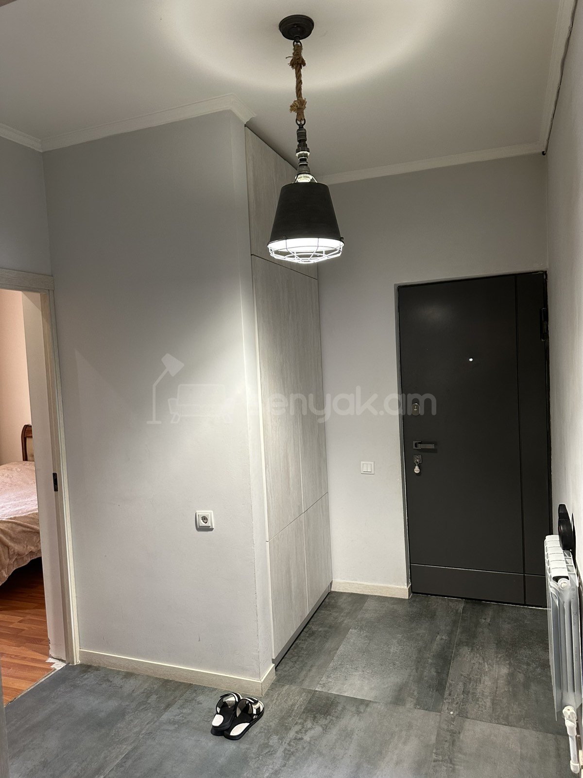 4 Սենյականոց Բնակարան Քարե Շենքում, 65քմ, 2/2 հարկ, Կապիտալ Վերանորոգված