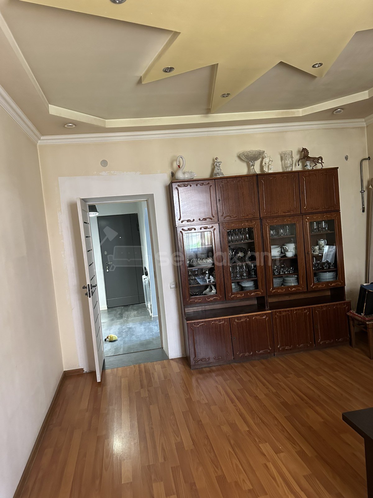 4 Սենյականոց Բնակարան Քարե Շենքում, 65քմ, 2/2 հարկ, Կապիտալ Վերանորոգված