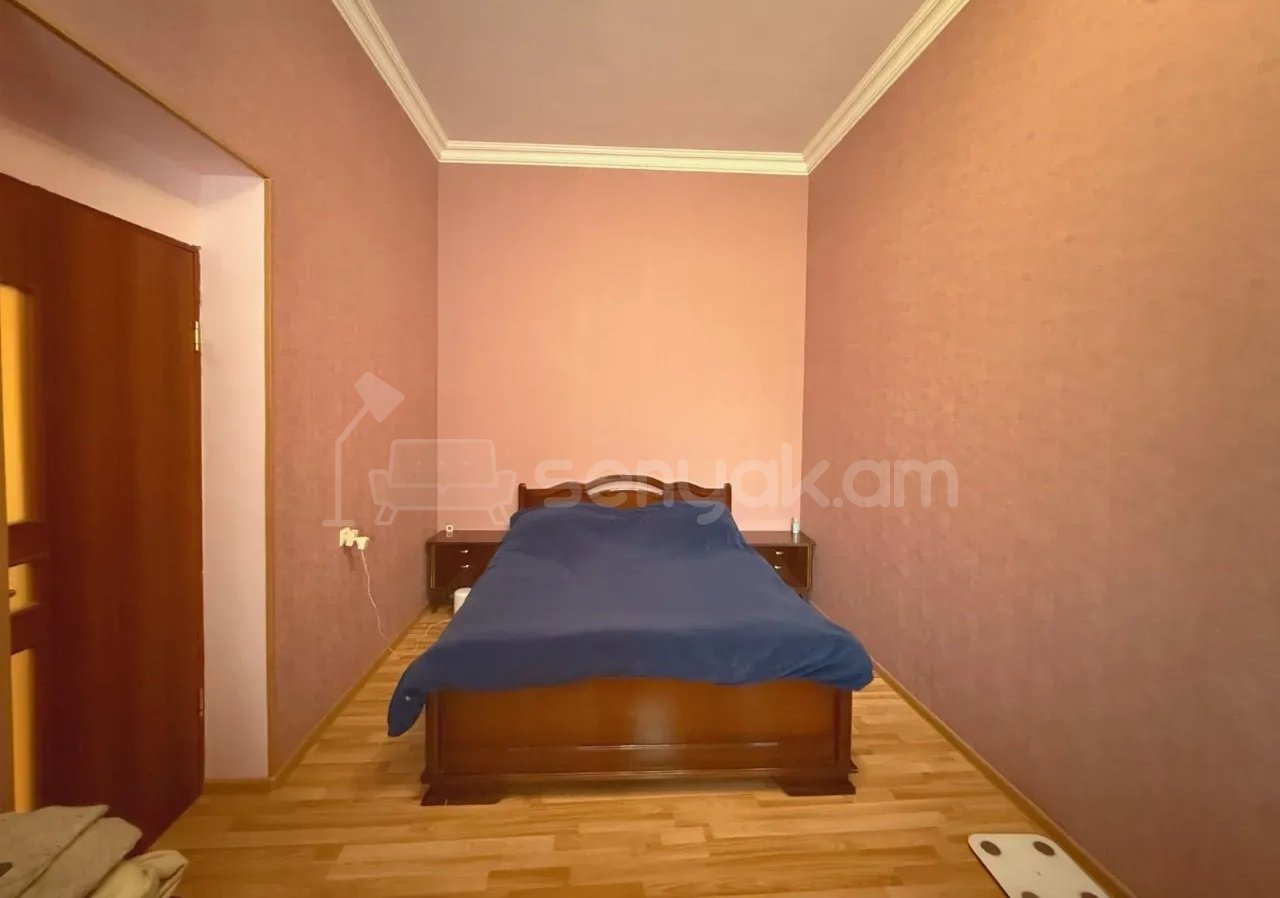 2 Սենյականոց Բնակարան Քարե Շենքում, 65քմ, 3/5 հարկ, Կապիտալ Վերանորոգված, Կահավորված