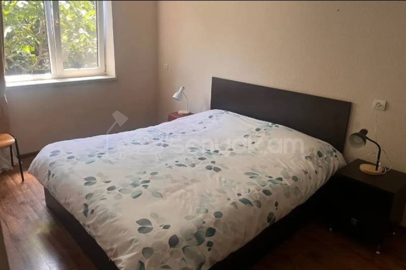 2 Սենյականոց Բնակարան Քարե Շենքում, 46քմ, 1/4 հարկ, Կապիտալ Վերանորոգված, Կահավորված, Արևկող
