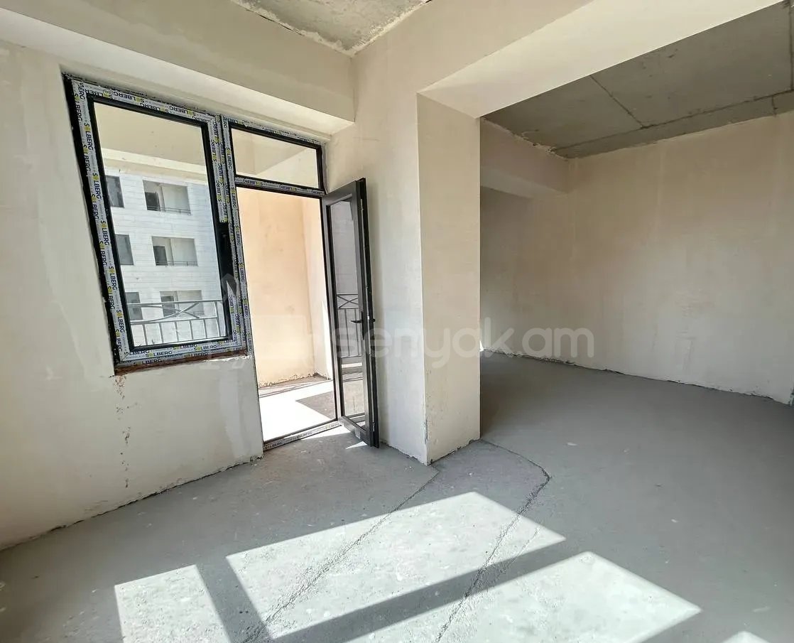 3 Սենյականոց Բնակարան Նորակառույցում, 100քմ, 8/16 հարկ, Զրոյական Վիճակում