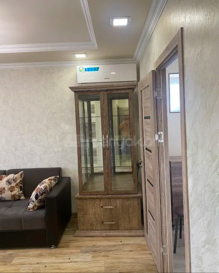 3 Սենյականոց Բնակարան Քարե Շենքում, 52քմ, 3/5 հարկ, Կապիտալ Վերանորոգված, Կահավորված