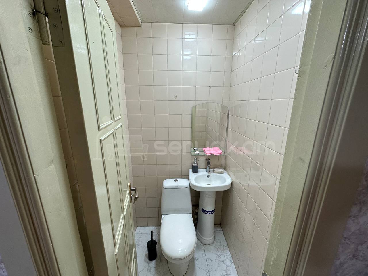 3 Սենյականոց Բնակարան Քարե Շենքում, 132քմ, 4/7 հարկ, Կապիտալ Վերանորոգված