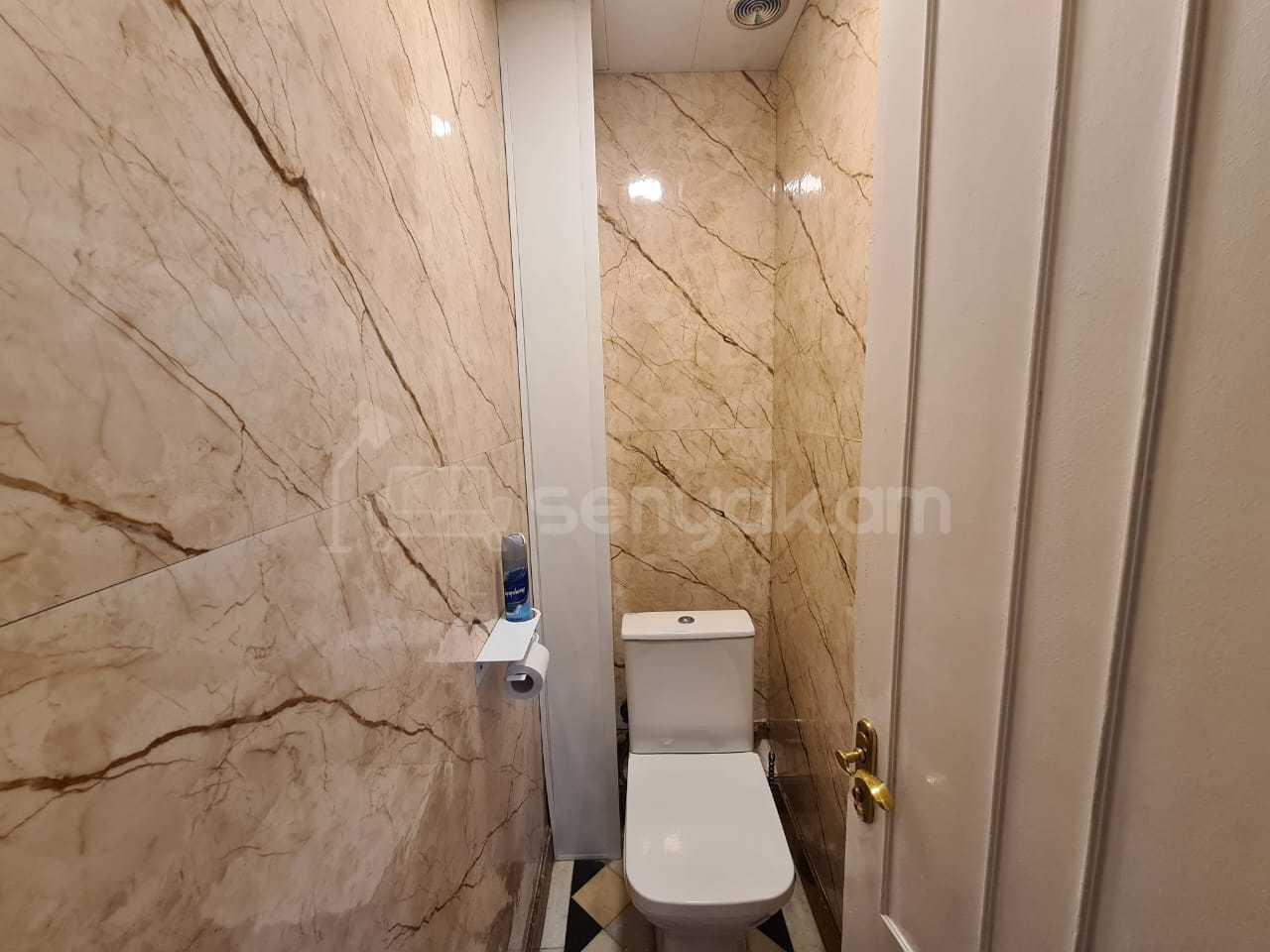 4 Սենյականոց Բնակարան Քարե Շենքում, 98քմ, 2/5 հարկ, Նորմալ Վիճակում