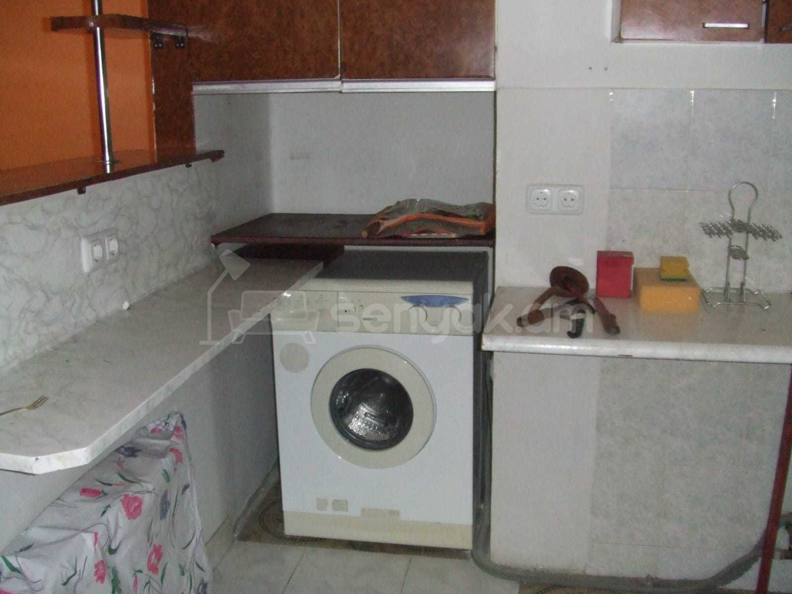3 Սենյականոց Բնակարան Քարե Շենքում, 56քմ, 3/4 հարկ, Կոսմետիկ Վերանորոգված, Կահավորված, Արևկող