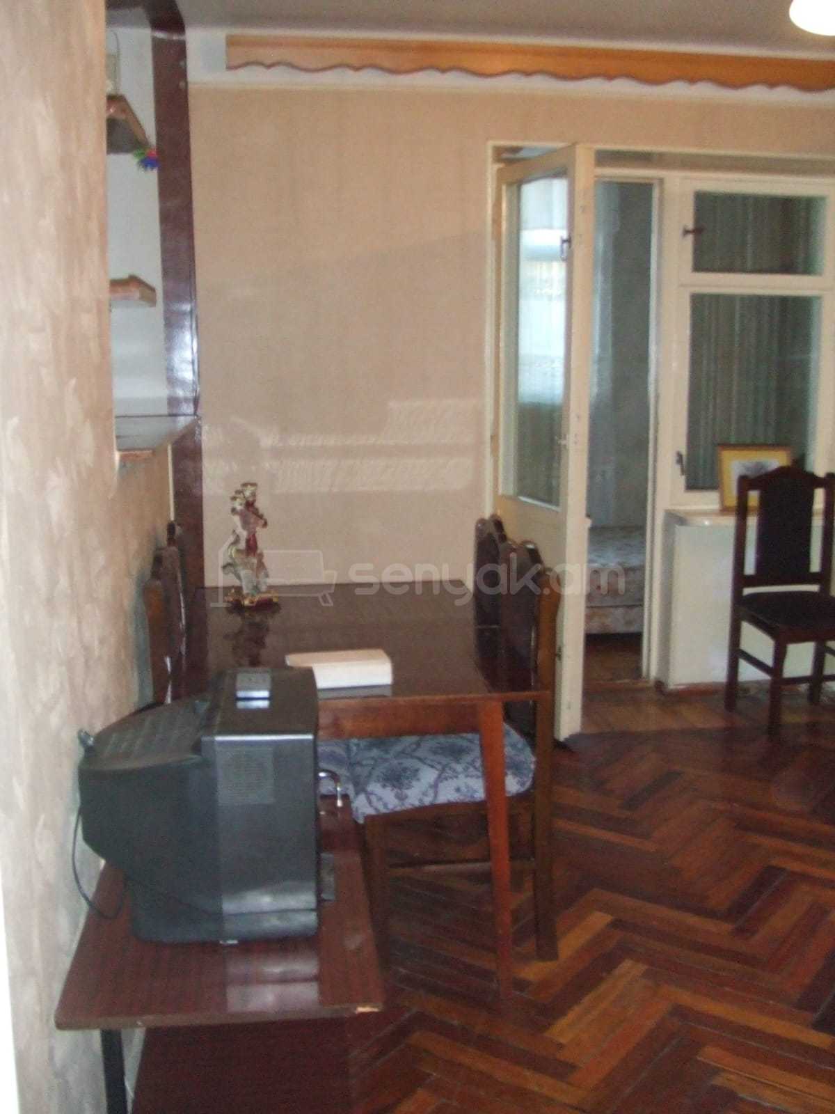 3 Սենյականոց Բնակարան Քարե Շենքում, 56քմ, 3/4 հարկ, Կոսմետիկ Վերանորոգված, Կահավորված, Արևկող
