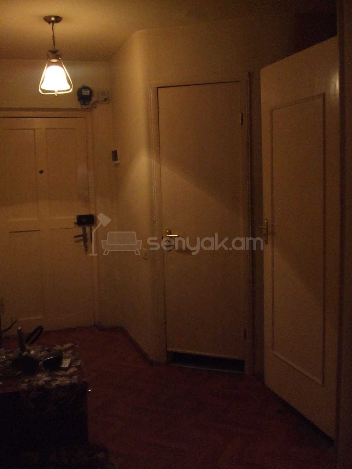 3 Սենյականոց Բնակարան Քարե Շենքում, 56քմ, 3/4 հարկ, Կոսմետիկ Վերանորոգված, Կահավորված, Արևկող