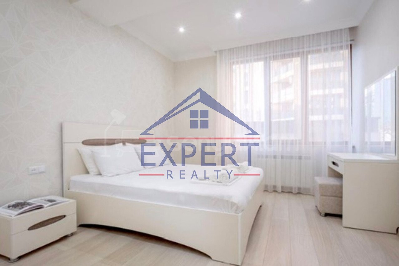 3 Սենյականոց Բնակարան Նորակառույցում, 80քմ, 4/4 հարկ, Դիզայներական Վերանորոգված, Կահավորված