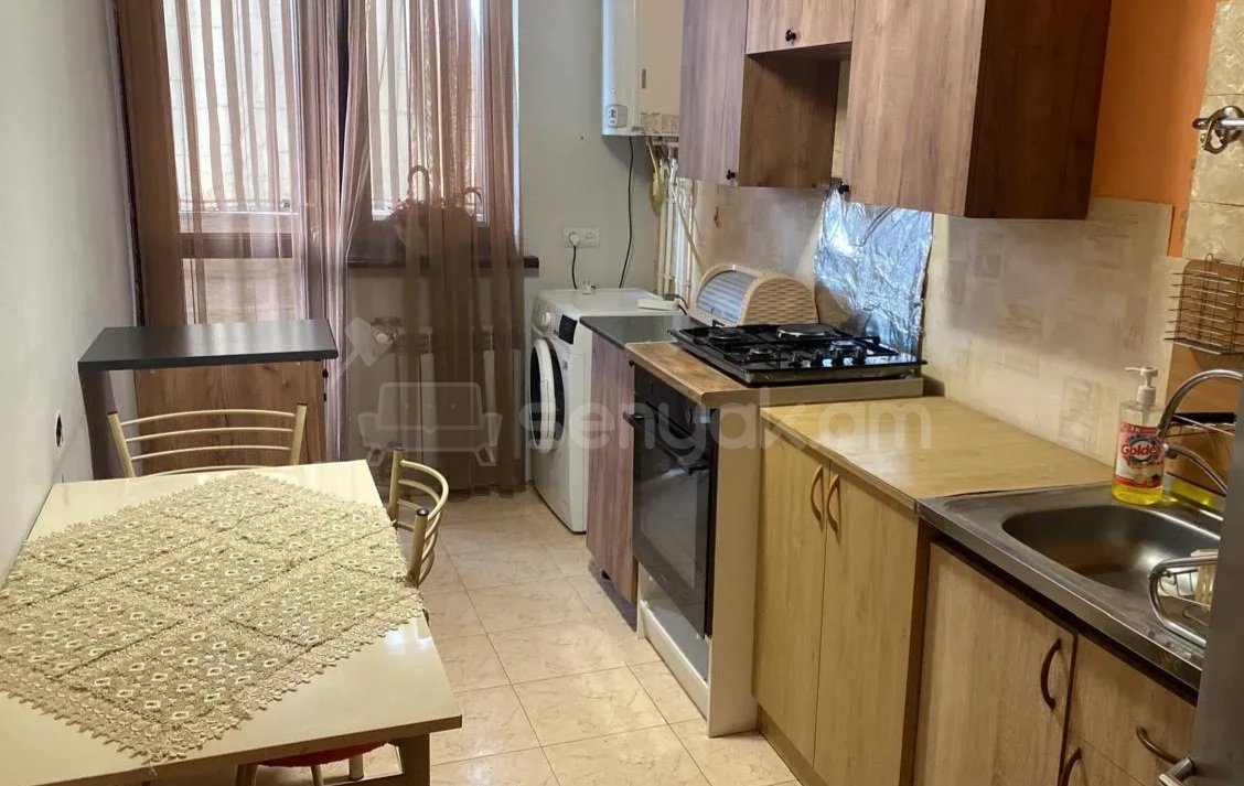 2 Սենյականոց Բնակարան Քարե Շենքում, 75քմ, 6/7 հարկ, Կապիտալ Վերանորոգված, Կահավորված