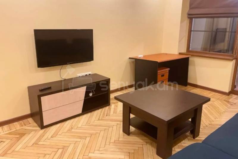 2 Սենյականոց Բնակարան Քարե Շենքում, 46քմ, 4/5 հարկ, Կապիտալ Վերանորոգված, Կահավորված, Արևկող