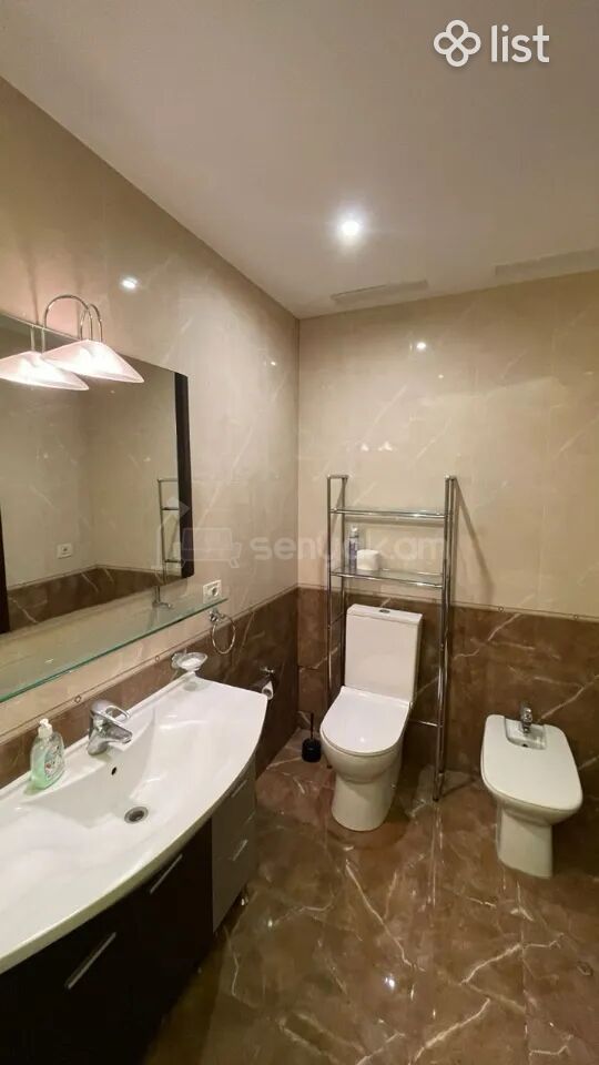 3 Սենյականոց Բնակարան, 140քմ, 7/8 հարկ, Կապիտալ Վերանորոգված