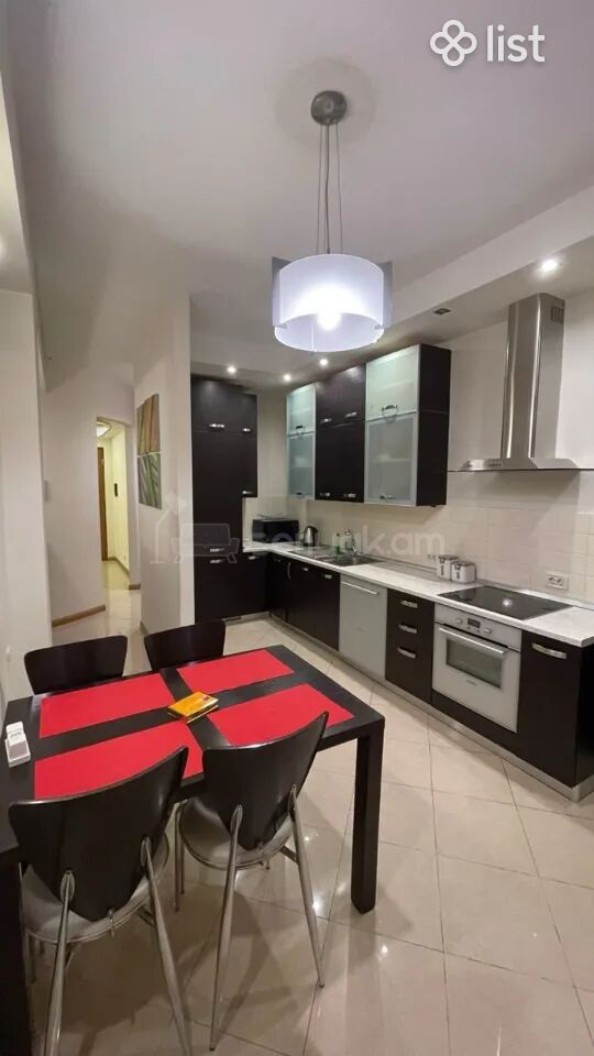 3 Սենյականոց Բնակարան, 140քմ, 7/8 հարկ, Կապիտալ Վերանորոգված