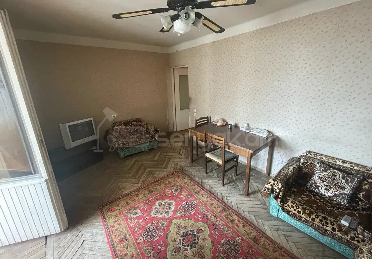 2 Սենյականոց Բնակարան Քարե Շենքում, 48քմ, 4/5 հարկ, Կոսմետիկ Վերանորոգված