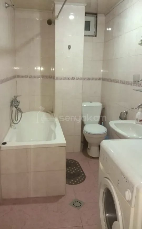 2 Սենյականոց Բնակարան, 46քմ, 9/9 հարկ, Նորմալ Վիճակում, Կահավորված, Արևկող