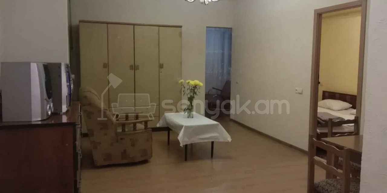 2 Սենյականոց Բնակարան, 46քմ, 9/9 հարկ, Նորմալ Վիճակում, Կահավորված, Արևկող