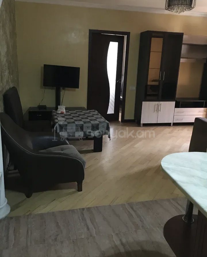 2 Սենյականոց Բնակարան Քարե Շենքում, 55քմ, 1/9 հարկ, Կապիտալ Վերանորոգված, Կահավորված