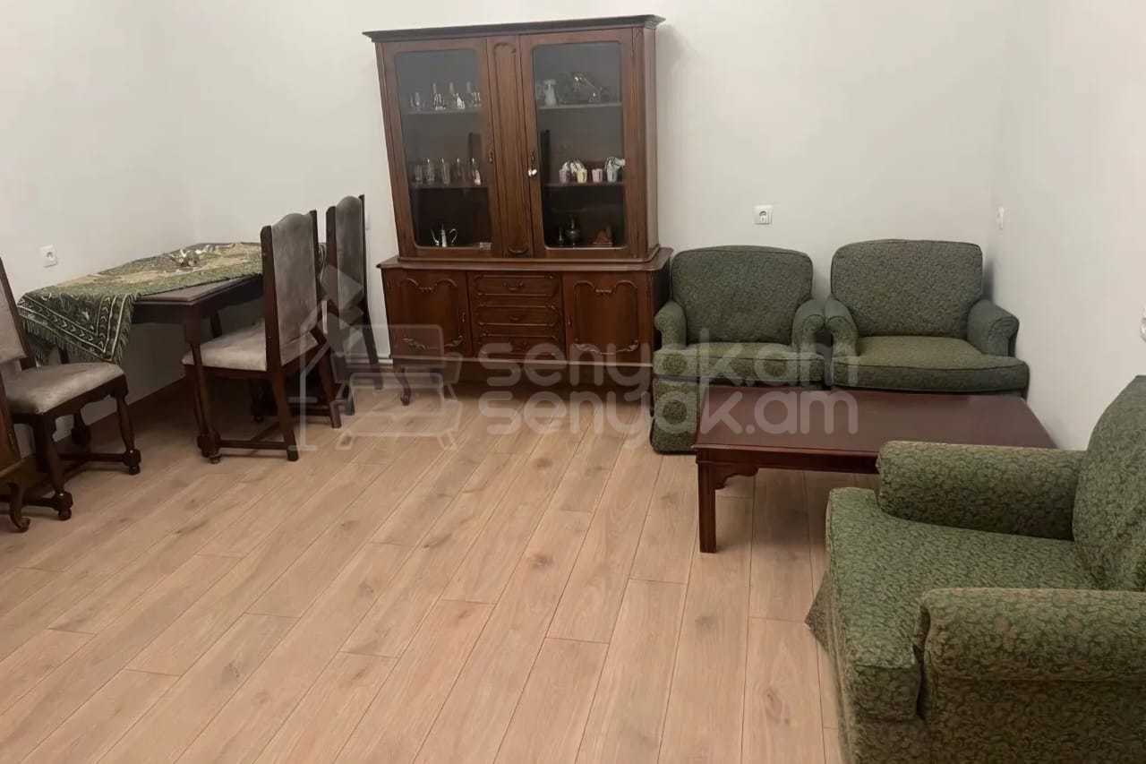 3 Սենյականոց Բնակարան Քարե Շենքում, 70քմ, 3/4 հարկ, Կապիտալ Վերանորոգված, Կահավորված