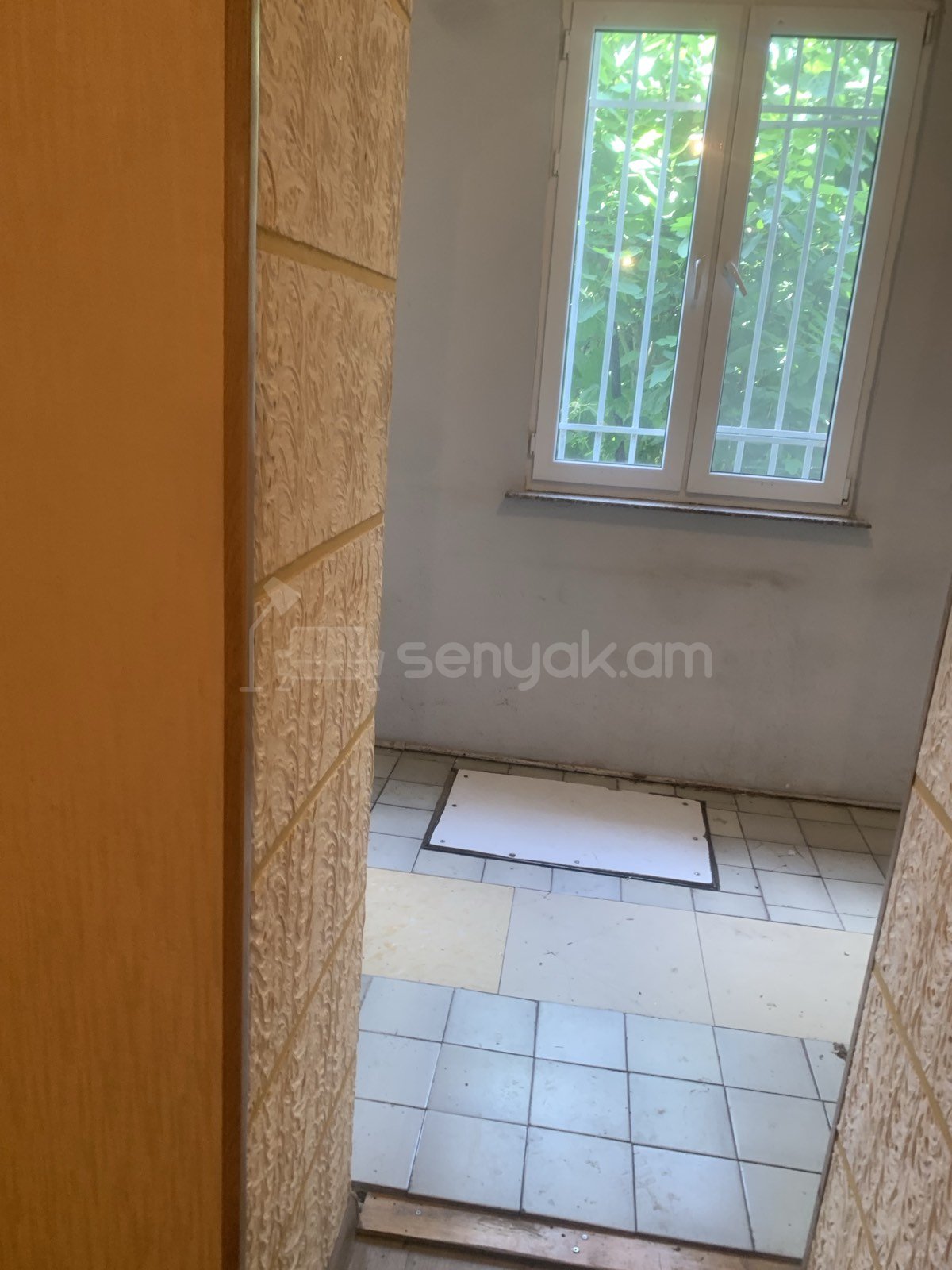 2 Սենյականոց Բնակարան Քարե Շենքում, 40քմ, 1/5 հարկ, Կոսմետիկ Վերանորոգված
