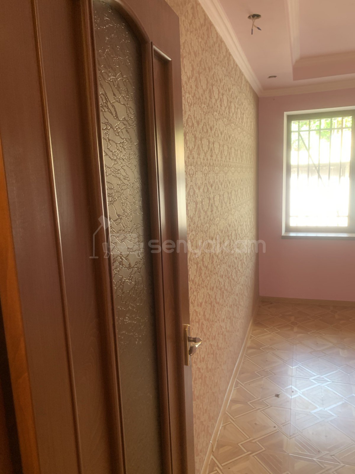 2 Սենյականոց Բնակարան Քարե Շենքում, 40քմ, 1/5 հարկ, Կոսմետիկ Վերանորոգված