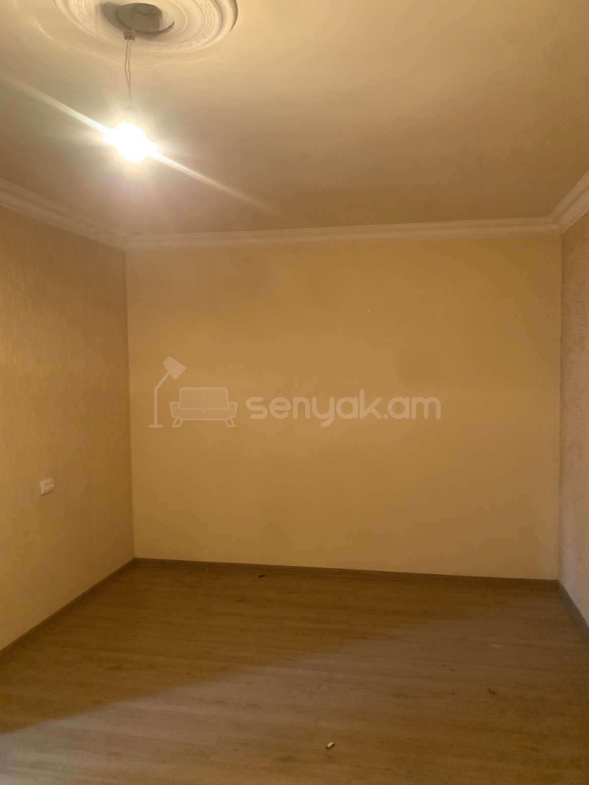 2 Սենյականոց Բնակարան Քարե Շենքում, 40քմ, 1/5 հարկ, Կոսմետիկ Վերանորոգված