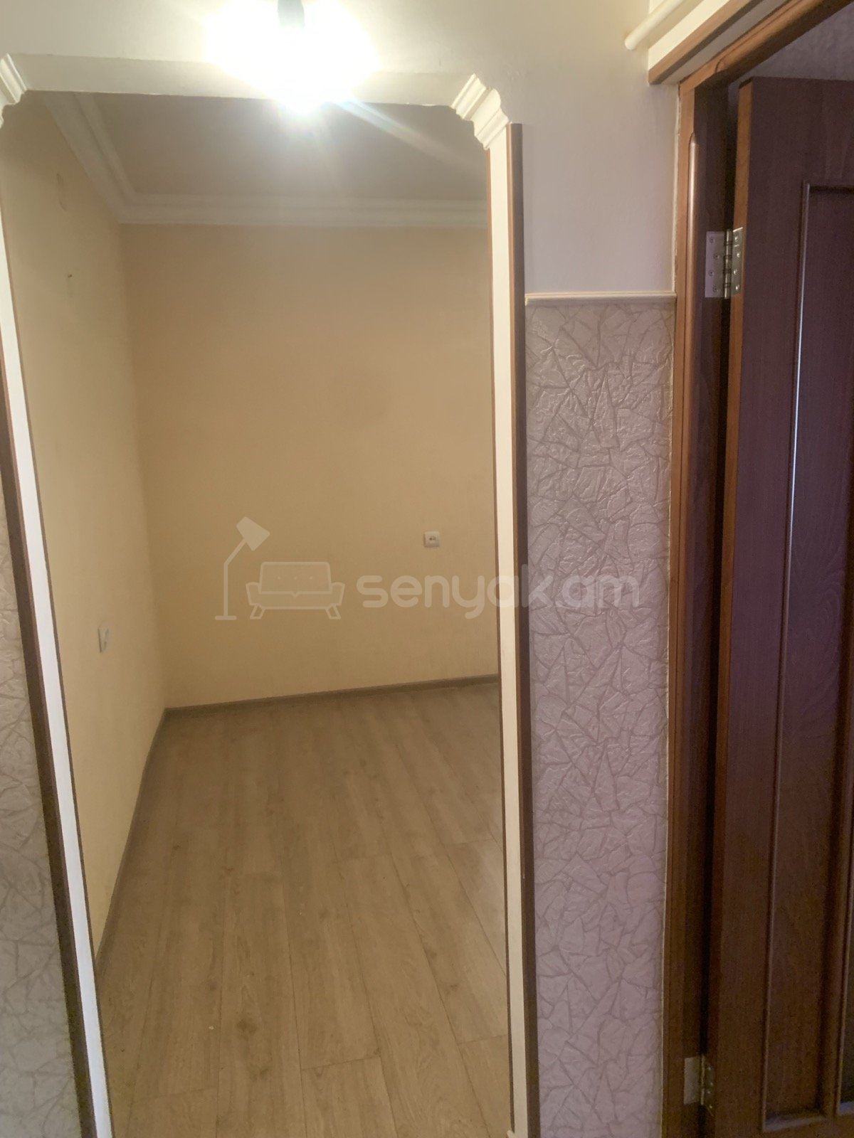 2 Սենյականոց Բնակարան Քարե Շենքում, 40քմ, 1/5 հարկ, Կոսմետիկ Վերանորոգված