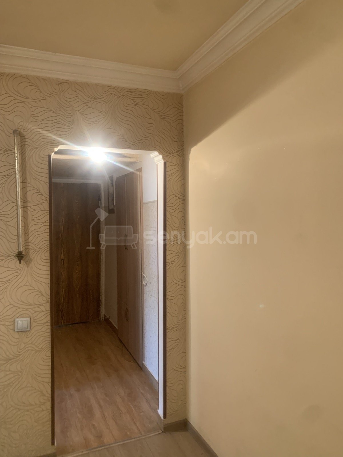 2 Սենյականոց Բնակարան Քարե Շենքում, 40քմ, 1/5 հարկ, Կոսմետիկ Վերանորոգված