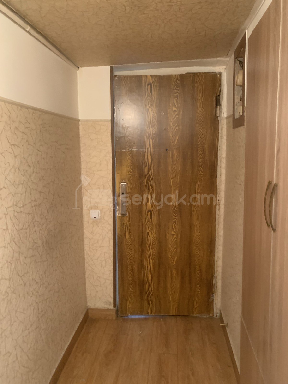 2 Սենյականոց Բնակարան Քարե Շենքում, 40քմ, 1/5 հարկ, Կոսմետիկ Վերանորոգված