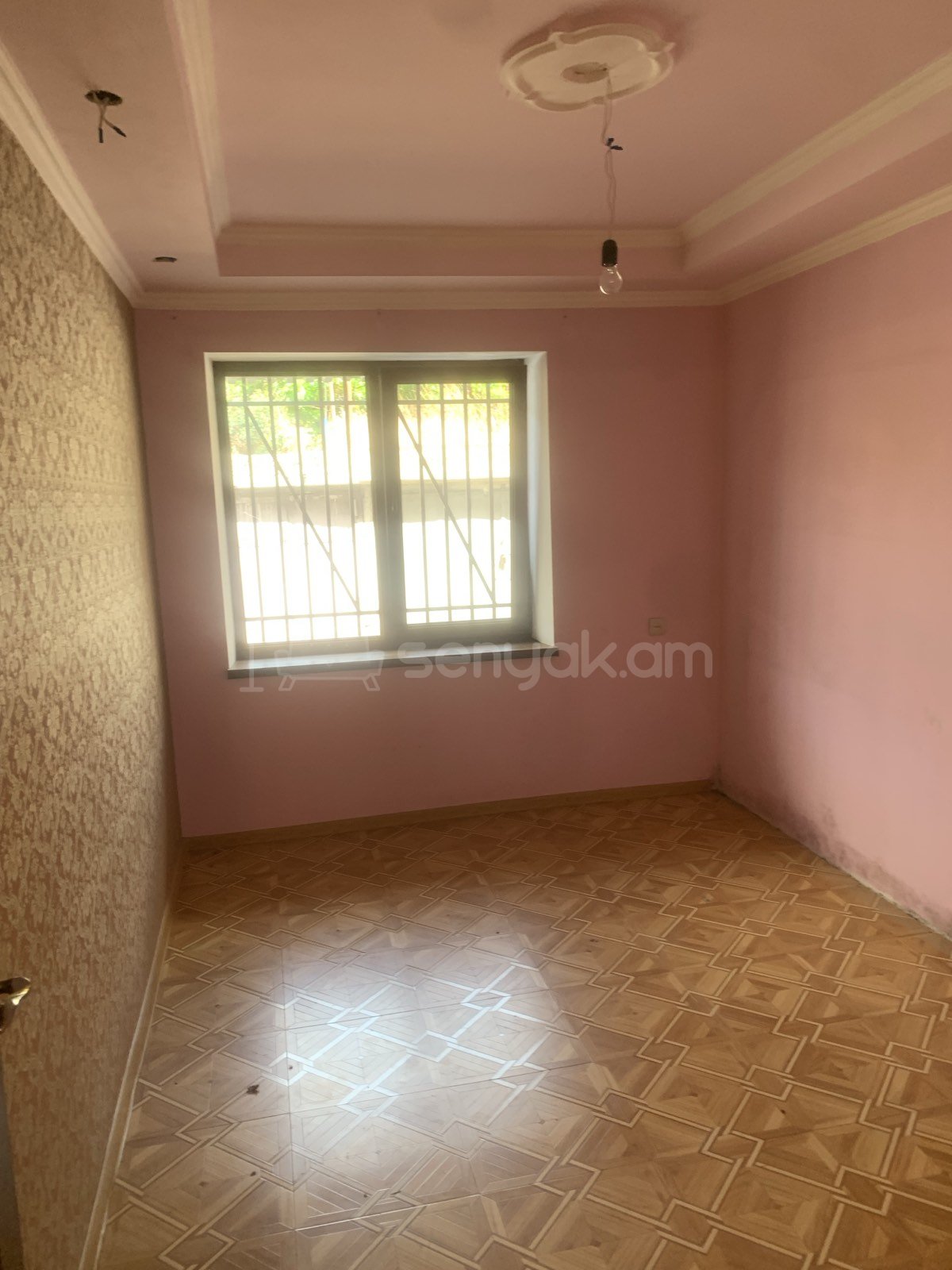 2 Սենյականոց Բնակարան Քարե Շենքում, 40քմ, 1/5 հարկ, Կոսմետիկ Վերանորոգված
