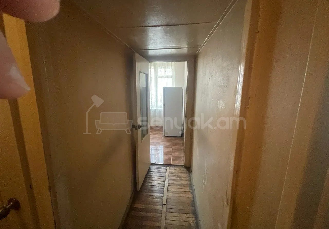 2 Սենյականոց Բնակարան Քարե Շենքում, 48քմ, 4/5 հարկ, Կոսմետիկ Վերանորոգված