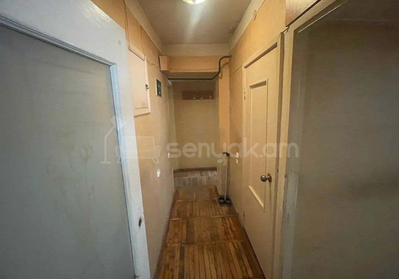 2 Սենյականոց Բնակարան Քարե Շենքում, 48քմ, 4/5 հարկ, Կոսմետիկ Վերանորոգված