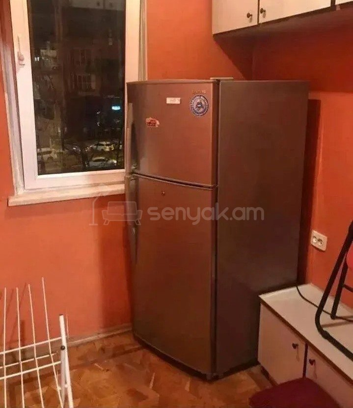 1 Սենյականոց Բնակարան Քարե Շենքում, 48քմ, 4/5 հարկ, Նորմալ Վիճակում