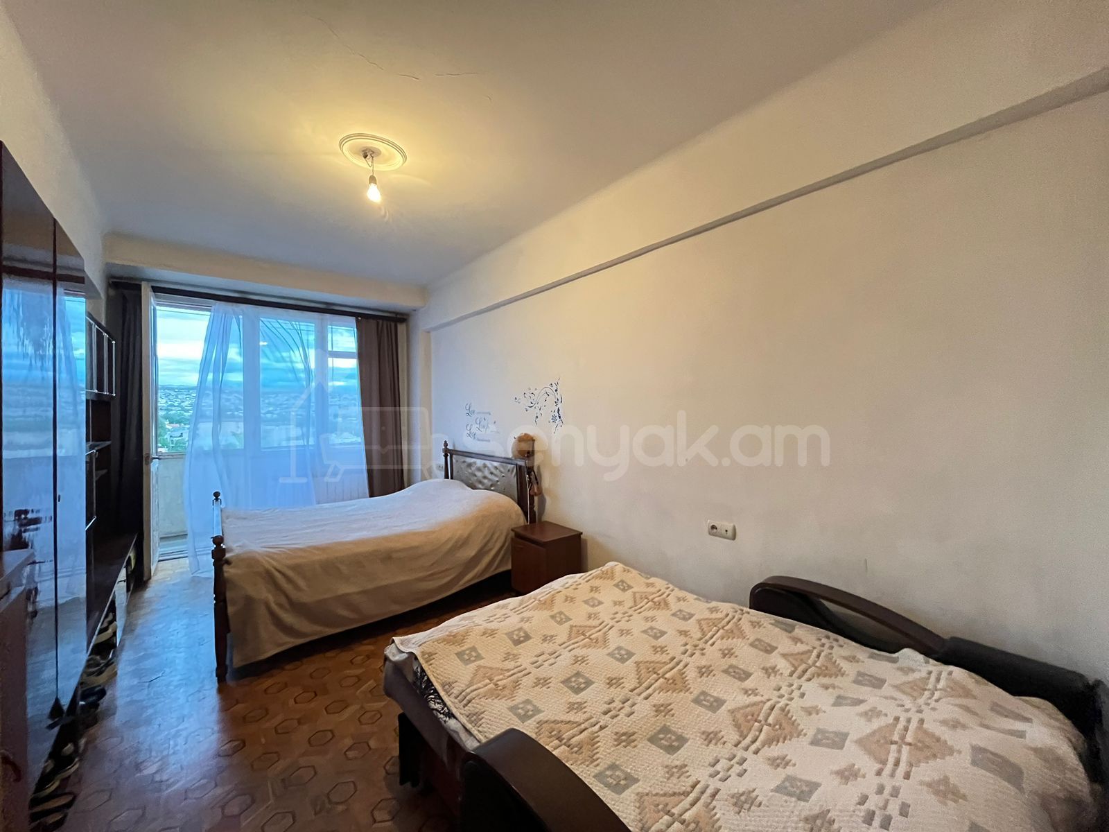 3 Սենյականոց Բնակարան, 78քմ, 9/9 հարկ, Նորմալ Վիճակում