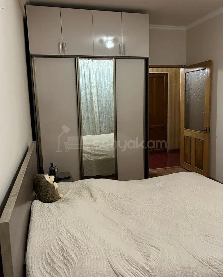 3 Սենյականոց Բնակարան, 75քմ, 7/9 հարկ, Նորմալ Վիճակում