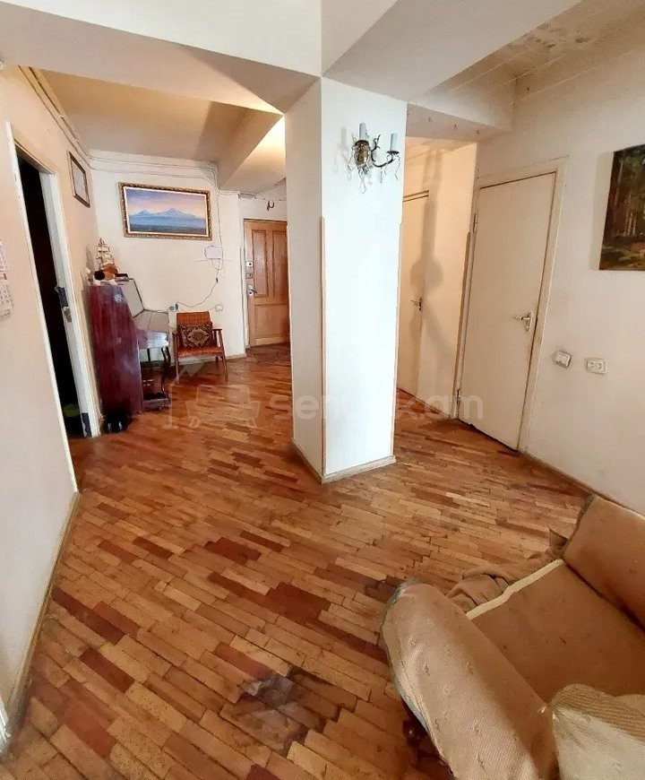 3 Սենյականոց Բնակարան, 83քմ, 3/14 հարկ, Նորմալ Վիճակում