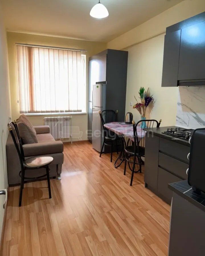2 Սենյականոց Բնակարան Նորակառույցում, 40քմ, 8/9 հարկ, Կապիտալ Վերանորոգված, Կահավորված, Արևկող