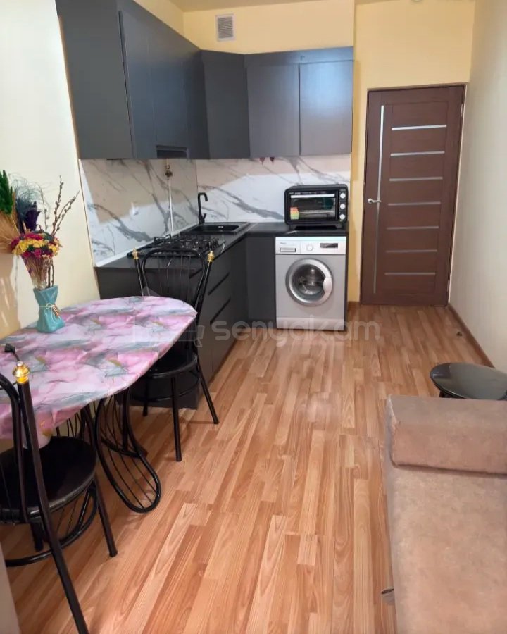 2 Սենյականոց Բնակարան Նորակառույցում, 40քմ, 8/9 հարկ, Կապիտալ Վերանորոգված, Կահավորված, Արևկող