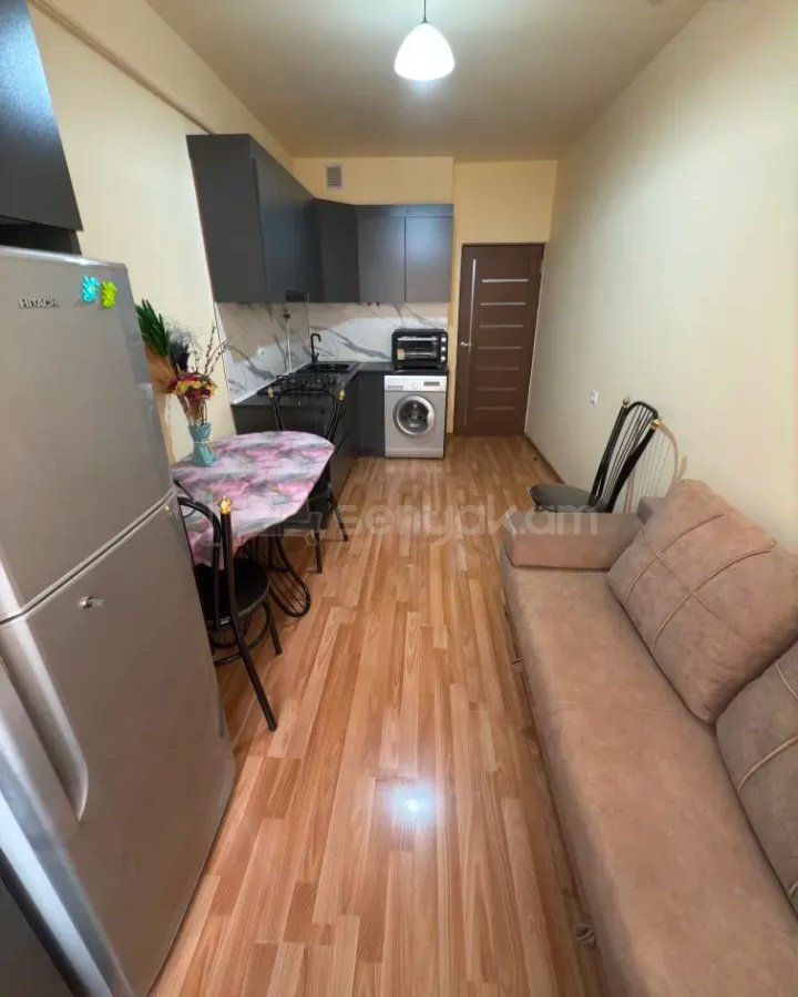 2 Սենյականոց Բնակարան Նորակառույցում, 40քմ, 8/9 հարկ, Կապիտալ Վերանորոգված, Կահավորված, Արևկող