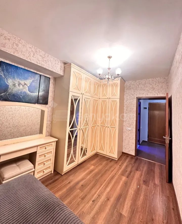 2 Սենյականոց Բնակարան Քարե Շենքում, 67քմ, 3/5 հարկ, Կապիտալ Վերանորոգված, Կահավորված