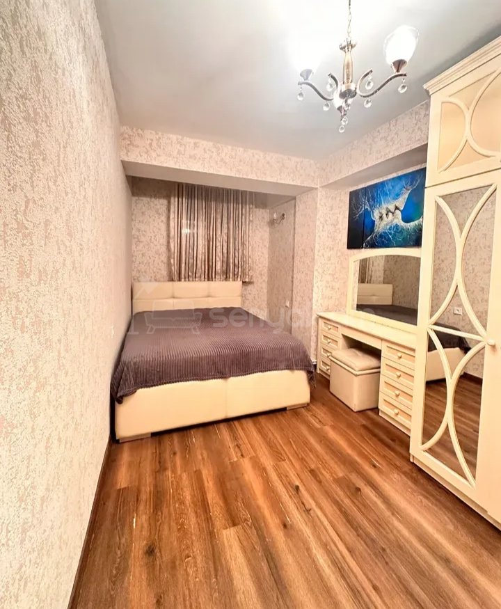 2 Սենյականոց Բնակարան Քարե Շենքում, 67քմ, 3/5 հարկ, Կապիտալ Վերանորոգված, Կահավորված