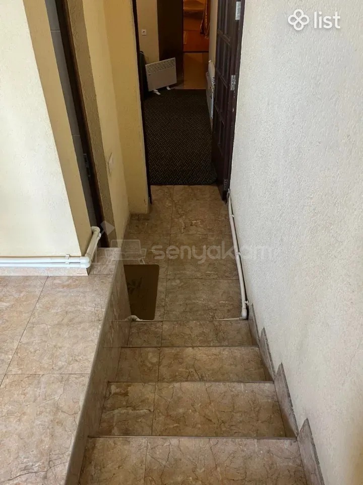 2 Սենյականոց Բնակարան Քարե Շենքում, 65քմ, 2/2 հարկ, Կապիտալ Վերանորոգված, Արևկող