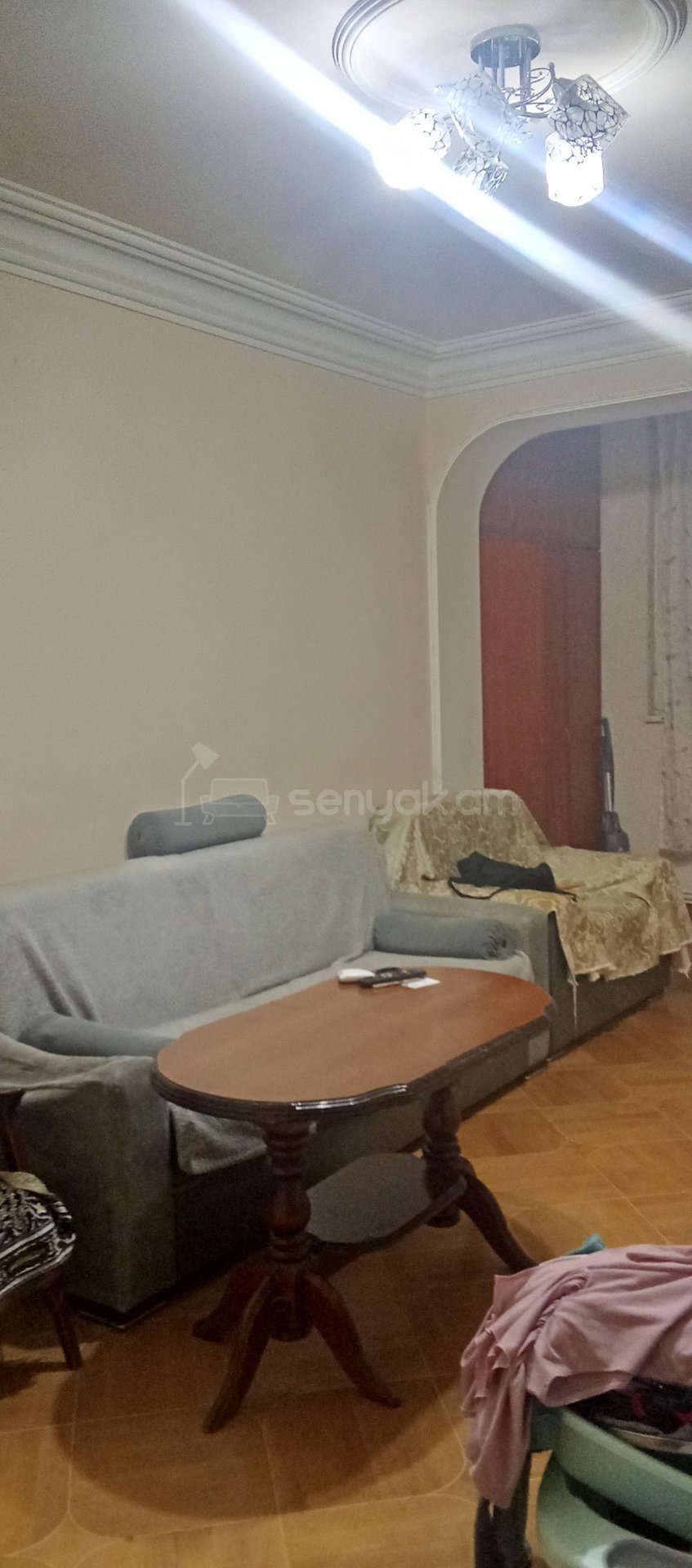 2 Սենյականոց Բնակարան Քարե Շենքում, 50քմ, 3/5 հարկ, Նորմալ Վիճակում, Կահավորված