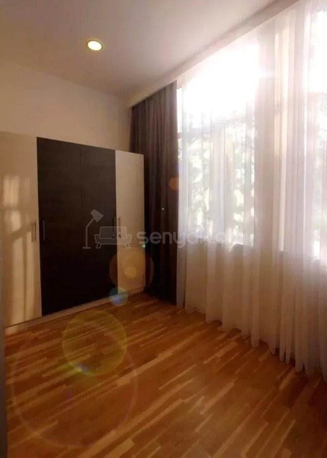 3 Սենյականոց Բնակարան, 88քմ, 2/4 հարկ, Կապիտալ Վերանորոգված