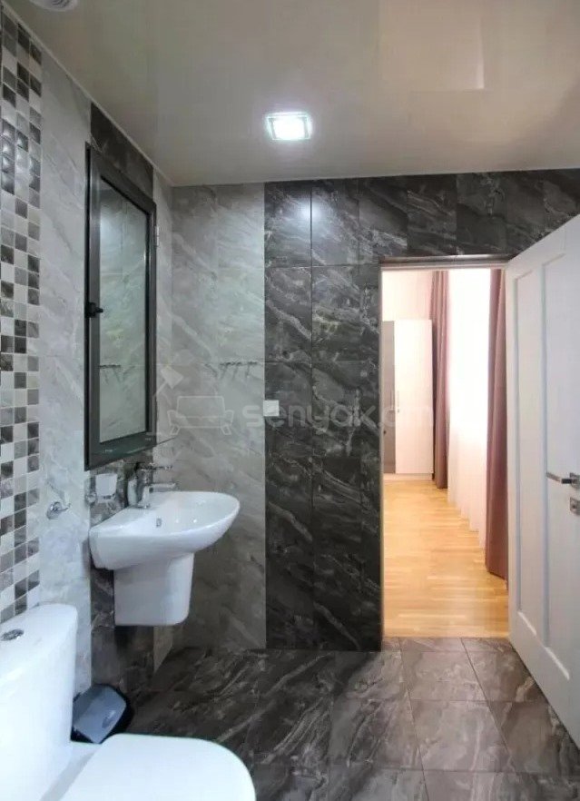 3 Սենյականոց Բնակարան, 88քմ, 2/4 հարկ, Կապիտալ Վերանորոգված
