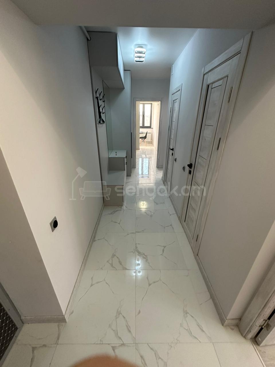 2 Սենյականոց Բնակարան Քարե Շենքում, 70քմ, 4/5 հարկ, Դիզայներական Վերանորոգված, Կահավորված, Արևկող