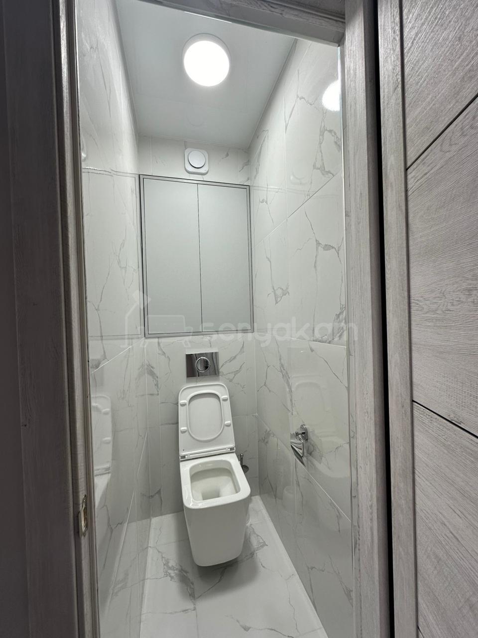 2 Սենյականոց Բնակարան Քարե Շենքում, 70քմ, 4/5 հարկ, Դիզայներական Վերանորոգված, Կահավորված, Արևկող