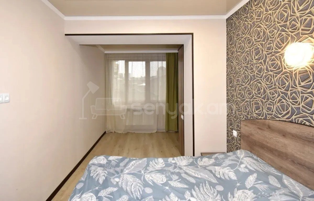 4 Սենյականոց Բնակարան, 90քմ, 3/5 հարկ, Կապիտալ Վերանորոգված