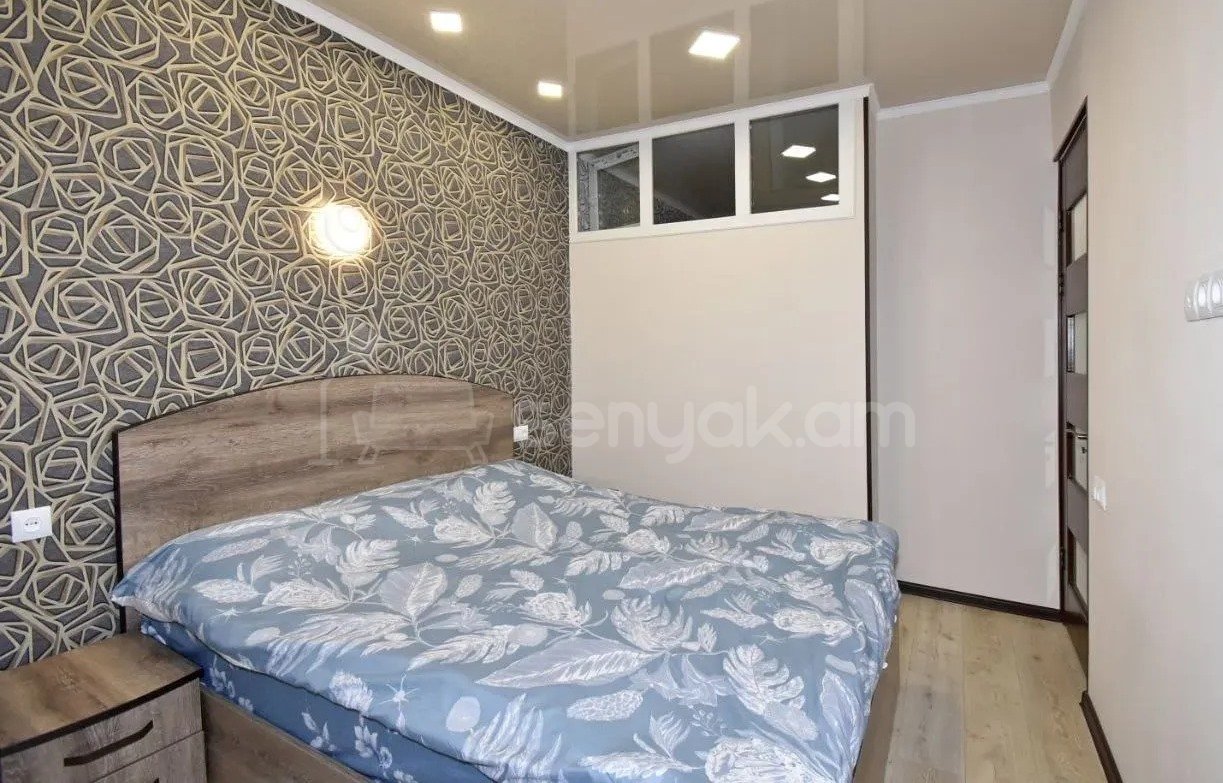 4 Սենյականոց Բնակարան, 90քմ, 3/5 հարկ, Կապիտալ Վերանորոգված