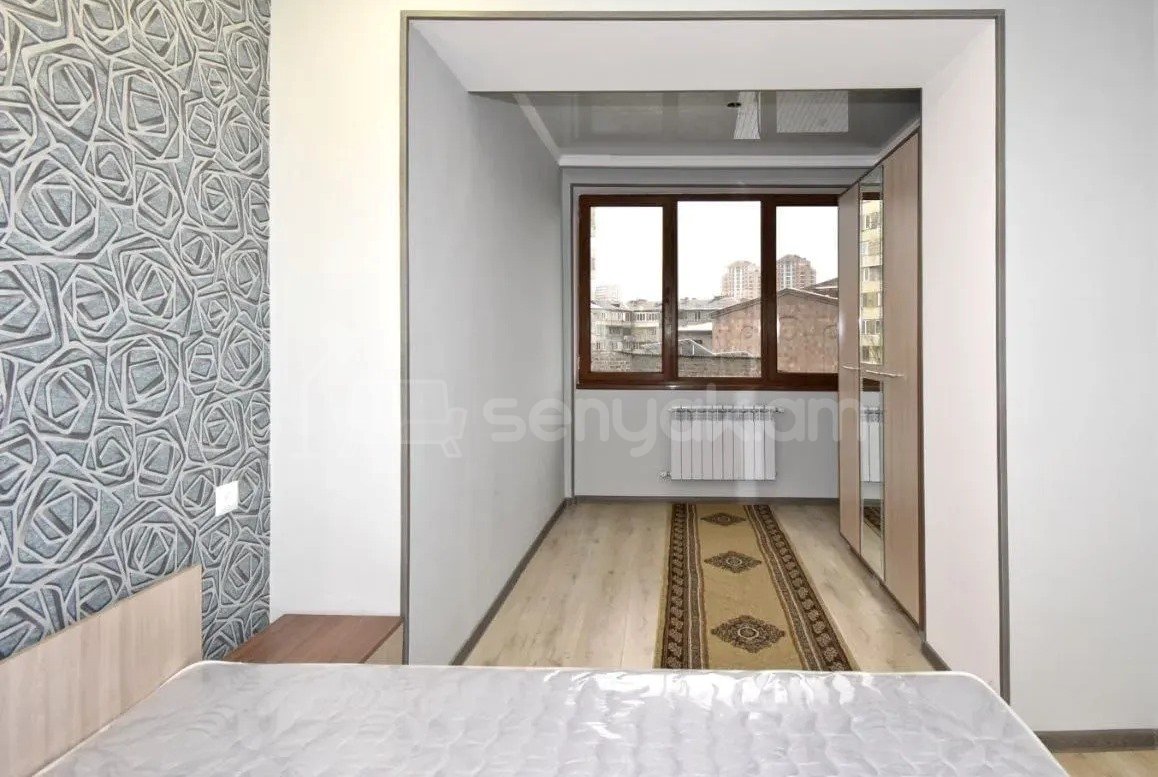 4 Սենյականոց Բնակարան, 90քմ, 3/5 հարկ, Կապիտալ Վերանորոգված